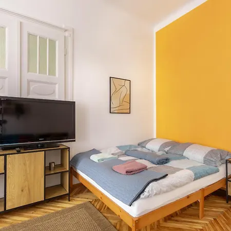 Vig26 Bright And Spacious By The Rakoczi Market Hall * Budapest