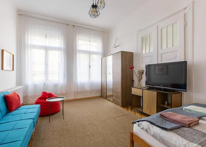 Vig26 Bright And Spacious By The Rakoczi Market Hall Apartament *